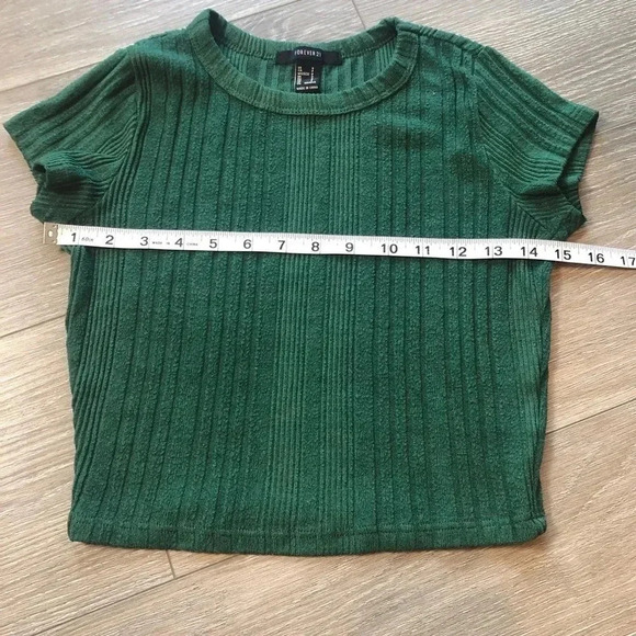 Forever 21 Green Ribbed Short Sleeve Shirt Size Small - Picture 7 of 8